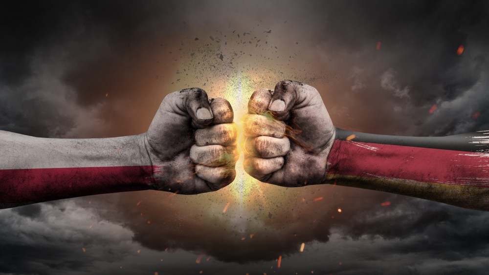 A média részlehajlása miatt hívatták be a német ügyvivőt