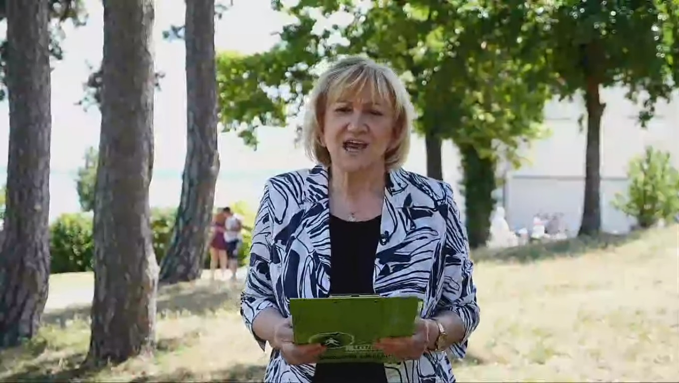 Felülvizsgálatot követel Schmuck Erzsébet