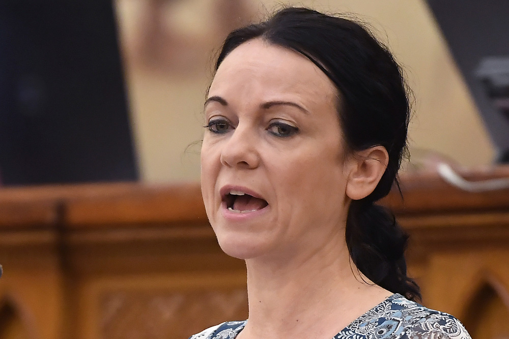 A Párbeszéd ingyenes és tömeges tesztelést szorgalmaz