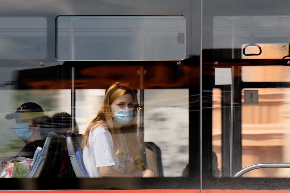 Új koronavírus-kórházakat építenek Szerbiában