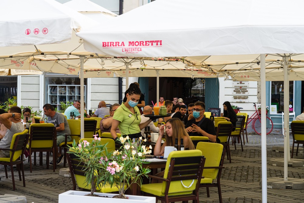 Ismét több mint ezerháromszáz új fertőzöttet azonosítottak