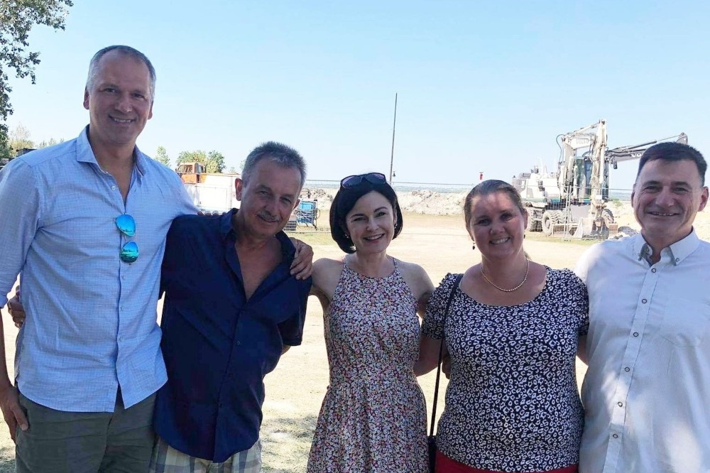 A szocik ma a Velencei-tó szabadstrandjait védelmezték