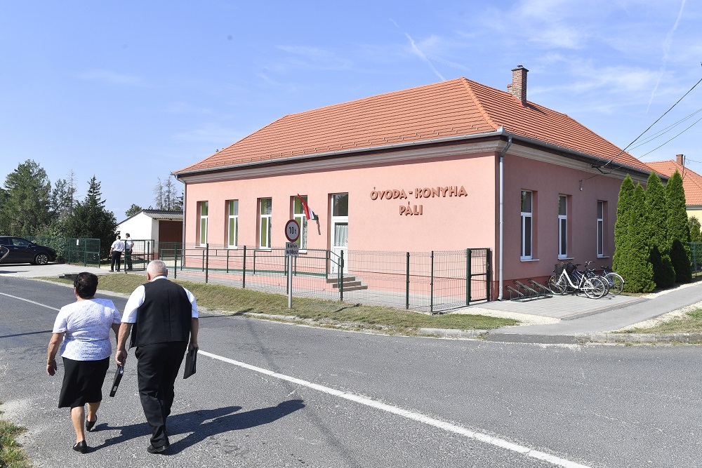 Ezernégyszáz óvodát újítanak fel két év alatt