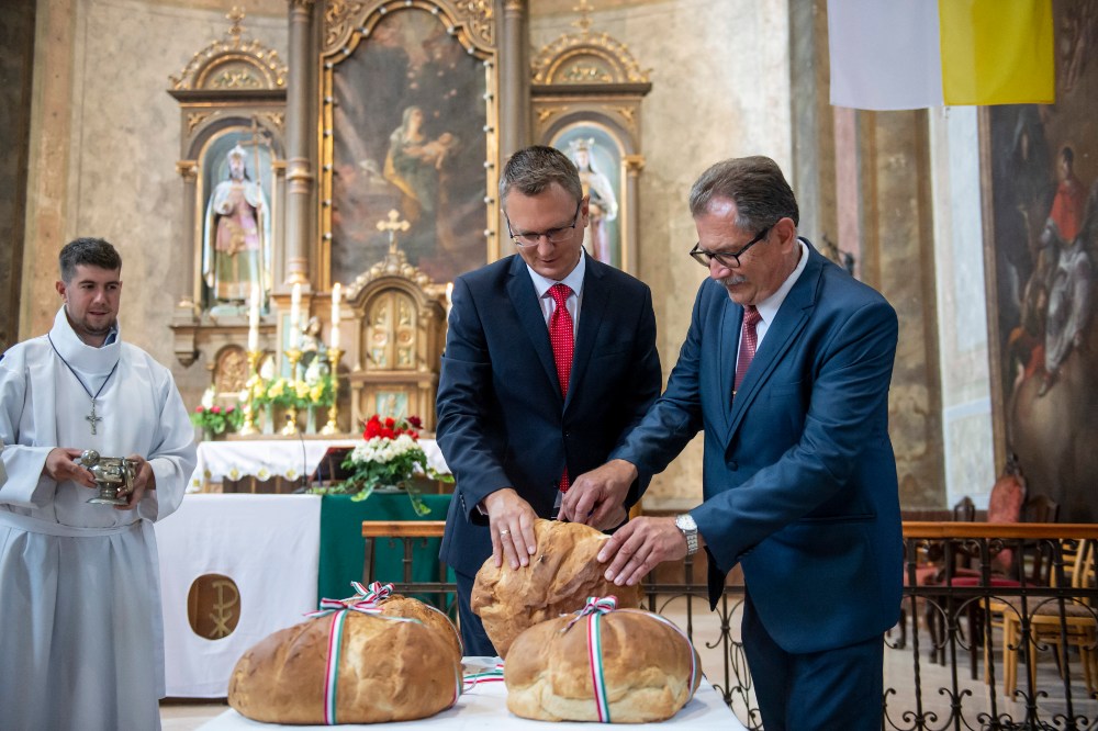 István ismerte fel, hogy a kereszténység az üdvösségre vezető út