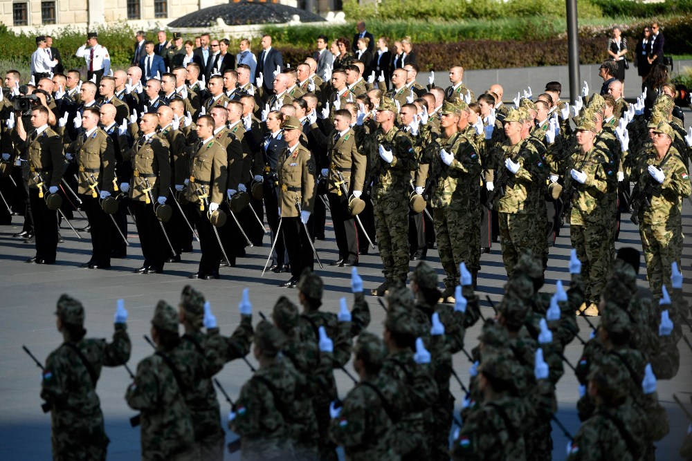 Áder János: Nehéz hónapok előtt állunk