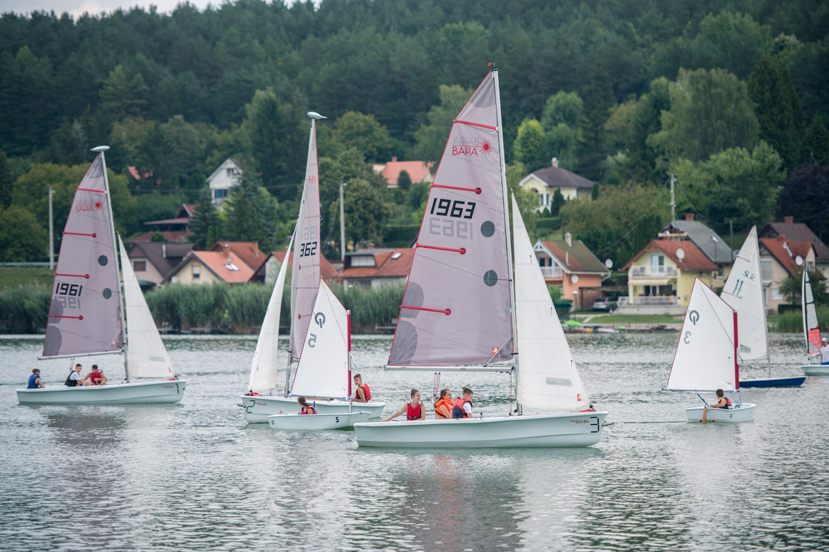 Határon túli magyar fiataloknak nyílt vitorlástábor