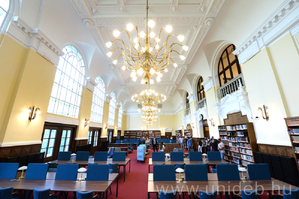 Megújultak a debreceni egyetemi könyvtár terei