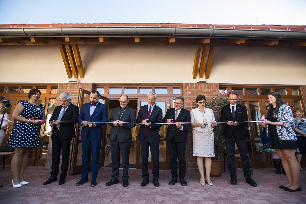 Több mint százmilliárd forint egyházi óvodák fejlesztésére