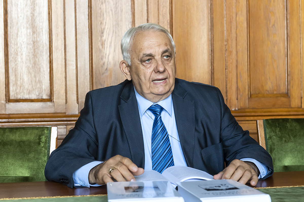 Egy új paradigma felemelkedése