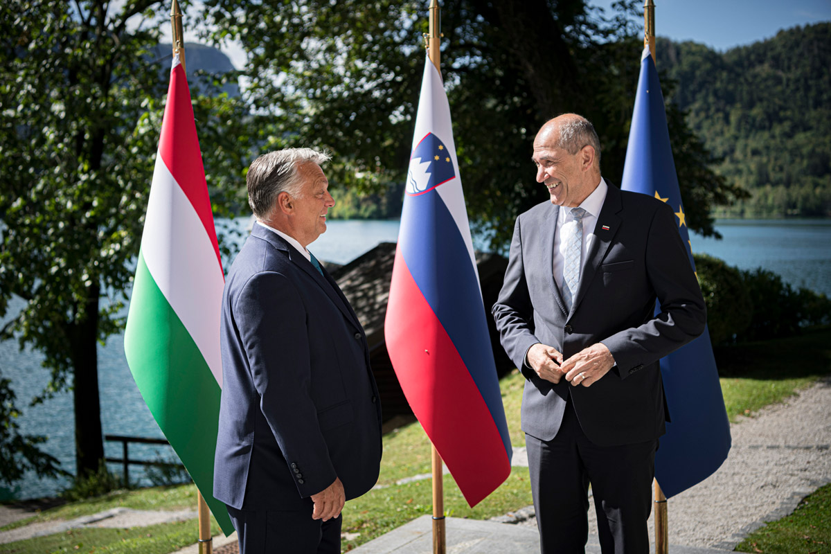 A szlovén kormányfő nem hajlandó humanitárius folyosót nyitni