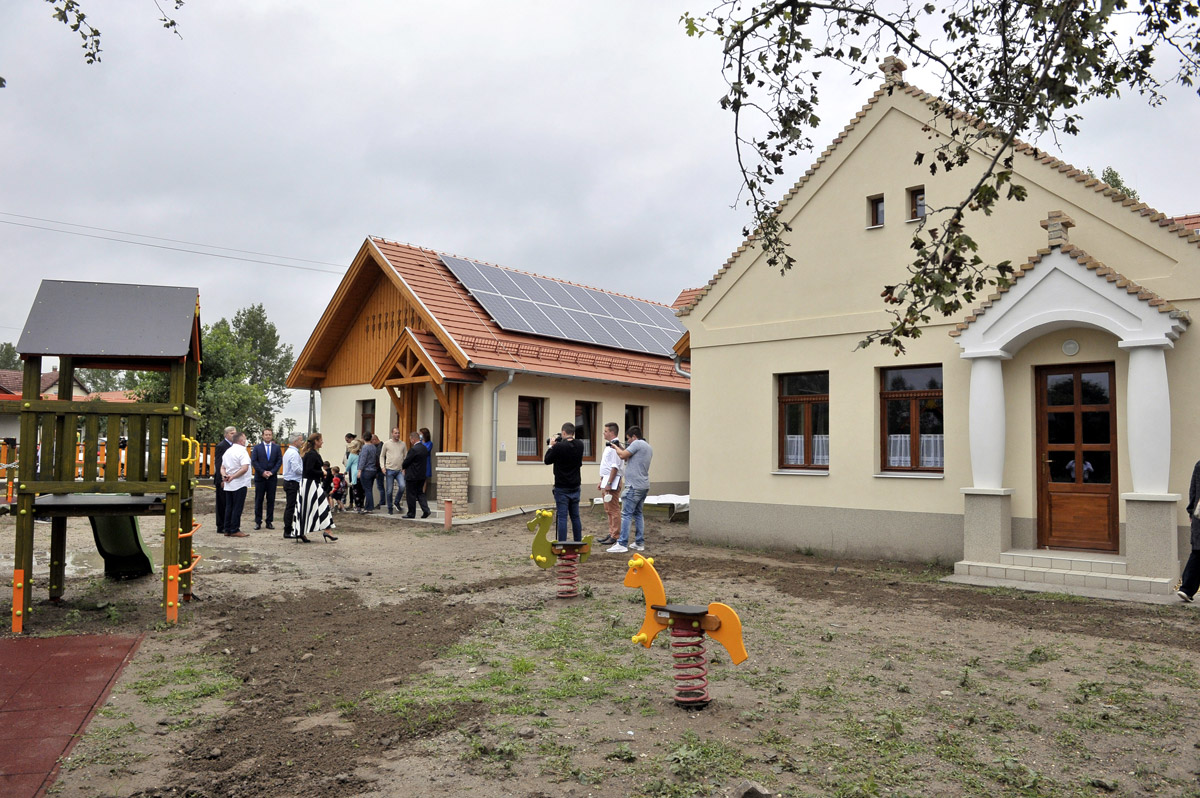 Új óvodát és kerékpárutat kapott Szigetmonostor