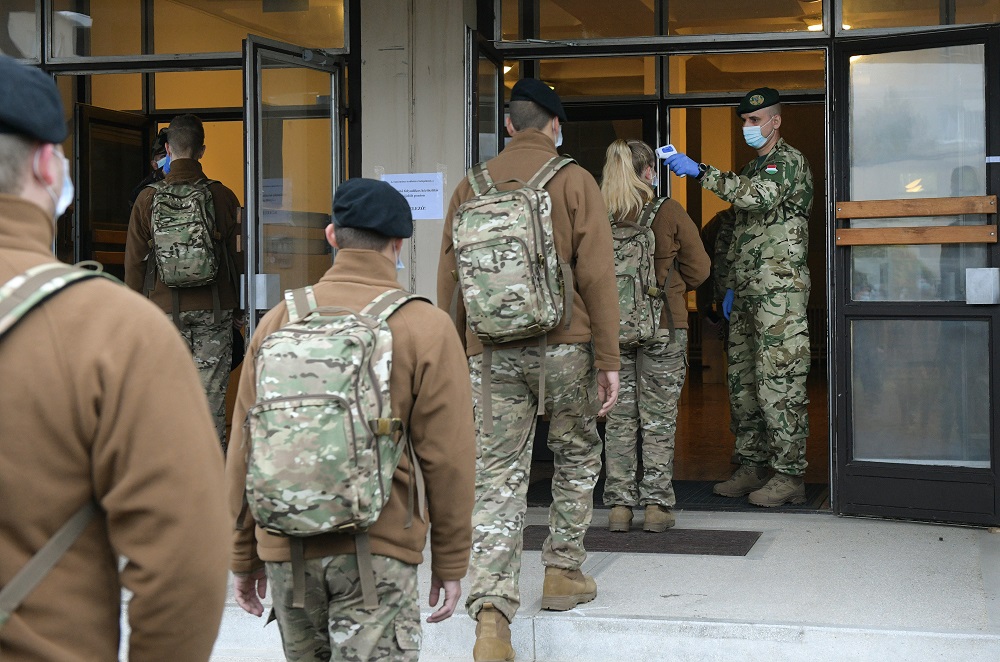 Megkerülhetetlen a honvédség szerepe a védekezésben