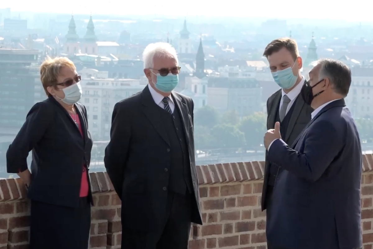 Orbán Viktor: Soha nem látott mértékű béremelést kapnak az orvosok