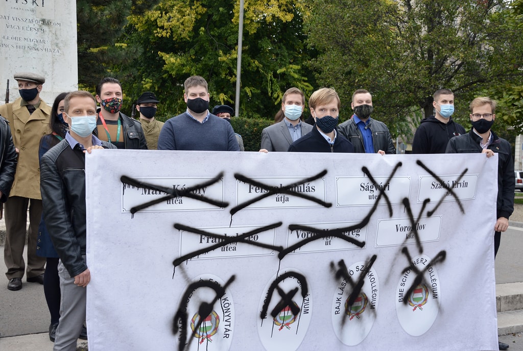 Marx és Ságvári utcáját is áthúzták