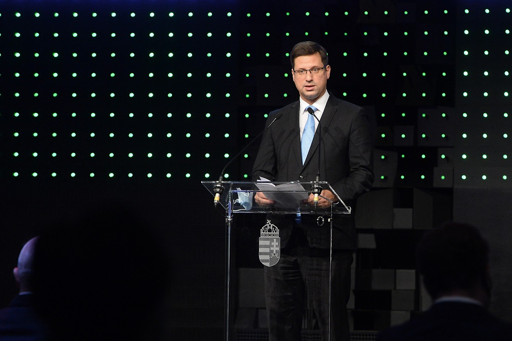 Nem engedhetjük meg, hogy a kommunizmus eszméi újra teret nyerjenek