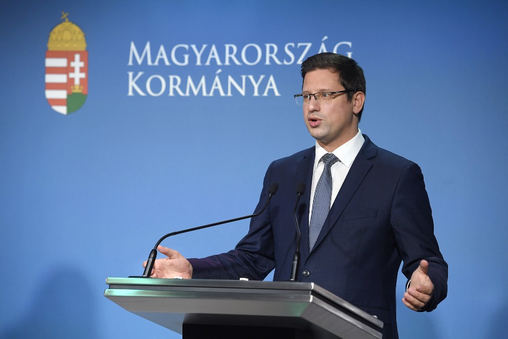Gulyás Gergely: „A Momentumra joggal tekintünk román pártként”