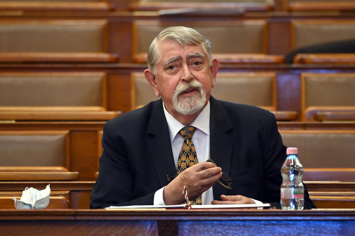 Kásler Miklós: korszakos jelentőségű az egészségügyi béremelés