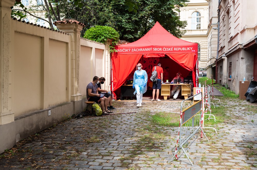 Újra háromezer körül a napi esetek száma Csehországban