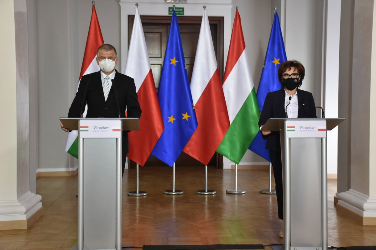 A jogállamisági kérdést le kell választani az uniós költségvetésről