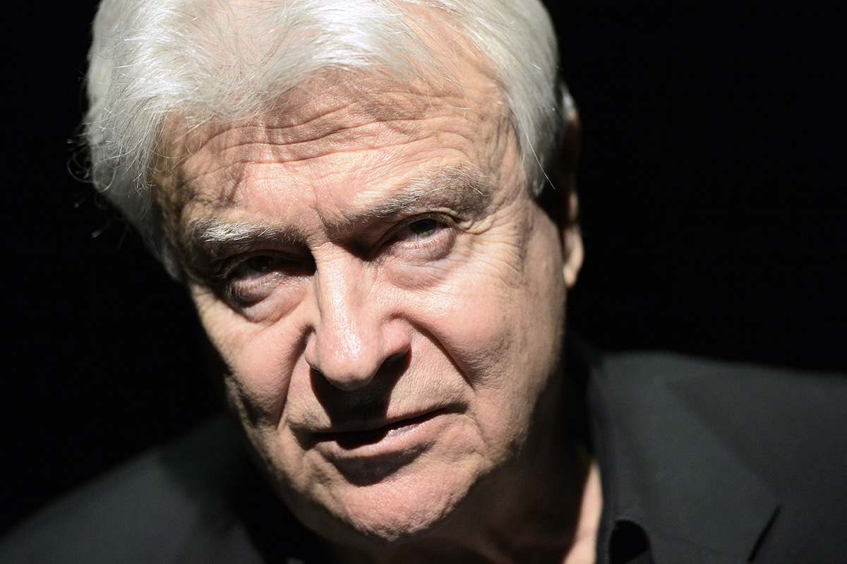 „Töretlenül hiszek a színház erejében”