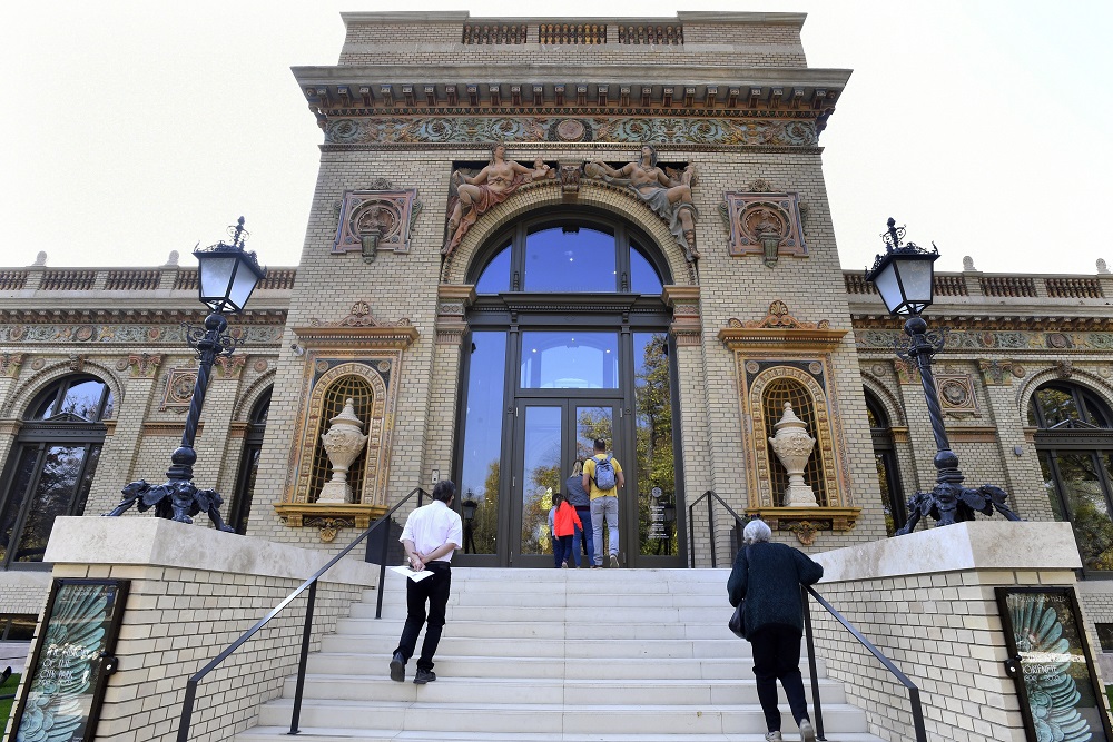 Több mint másfél millió látogató