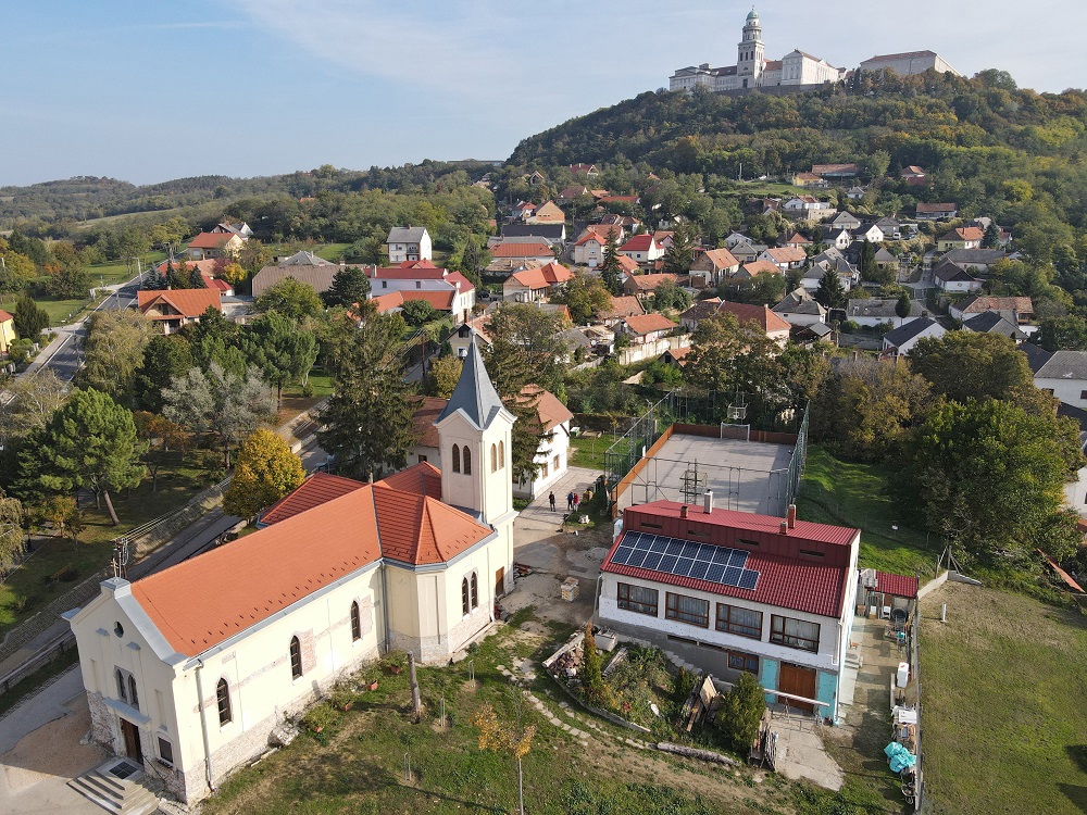 Felújították a Pannonhalmi Apátság plébániaépületét