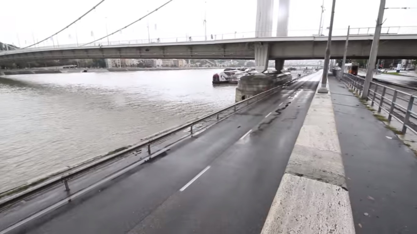 Mégsem nyitják meg a pesti alsó rakpartot a hosszú hétvégén