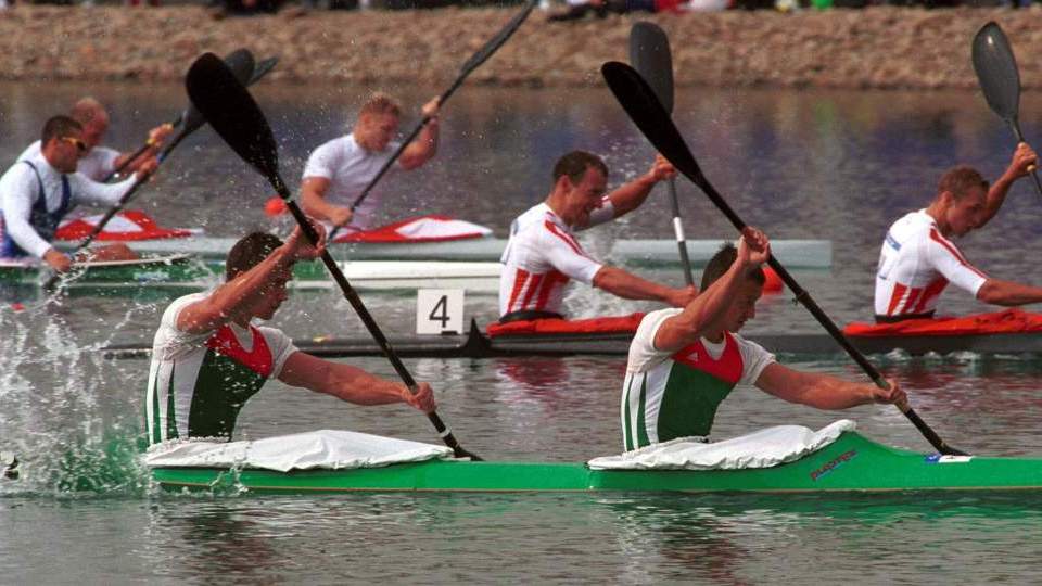 Motorbalesetben elhunyt az olimpiai bronzérmes kajakozó