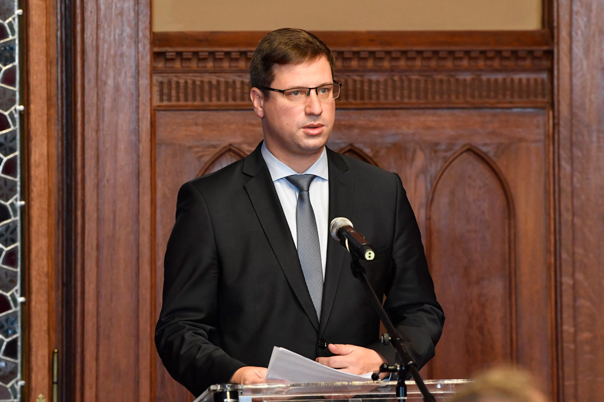 Kormányinfó: ha az ellenzék nem segíti a védekezést, ne nehezítse azt!