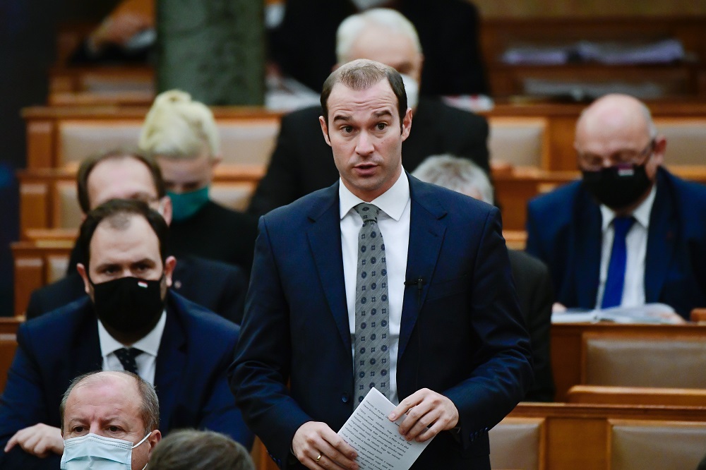 KDNP: szükség van a rendkívüli jogrendre