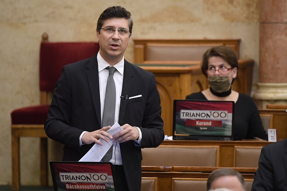 A Jobbik szakmai észrevétele: az oltás nem egy pirítóssütő