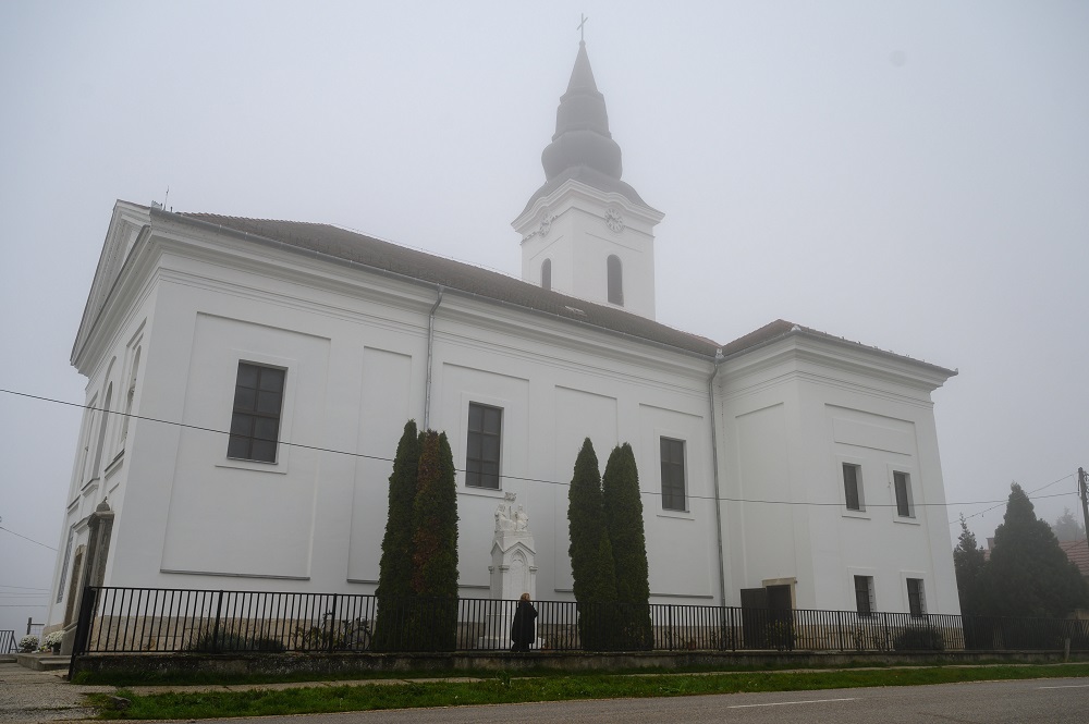 A pusztításra elődeink értékeinek megőrzése a válasz