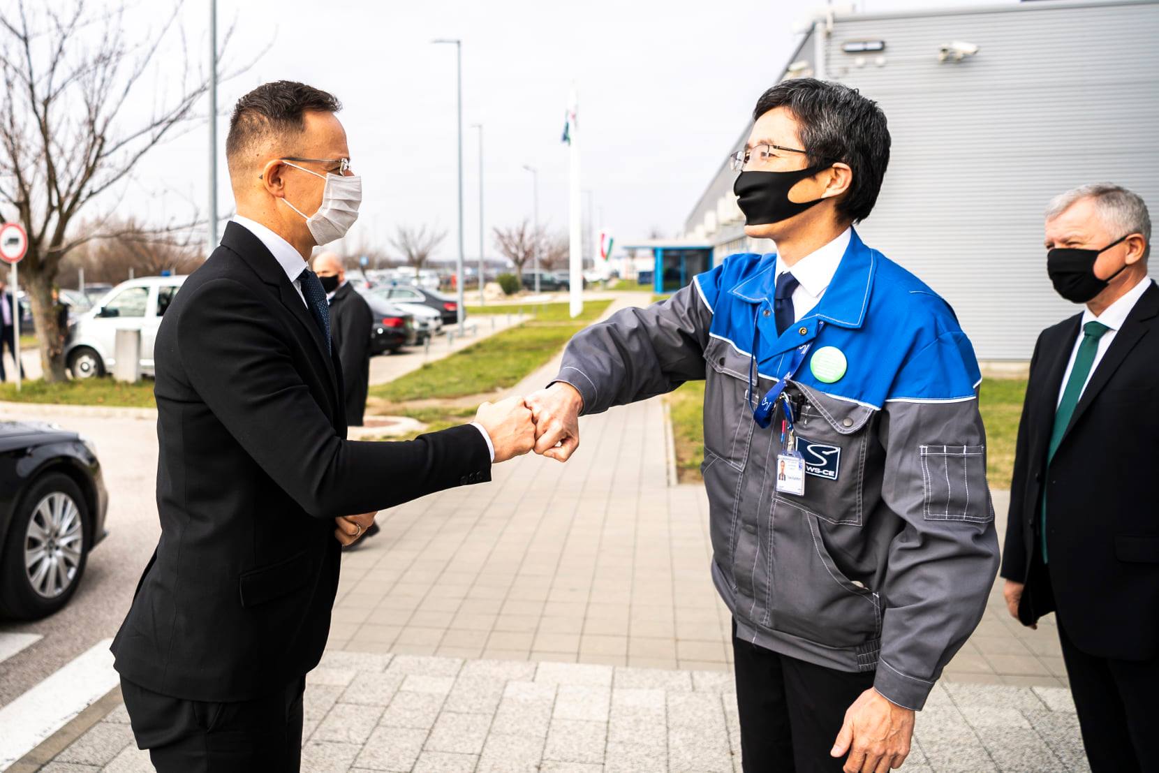 Szijjártó Péter: jókor, jó tempóban szálltunk be a versenybe