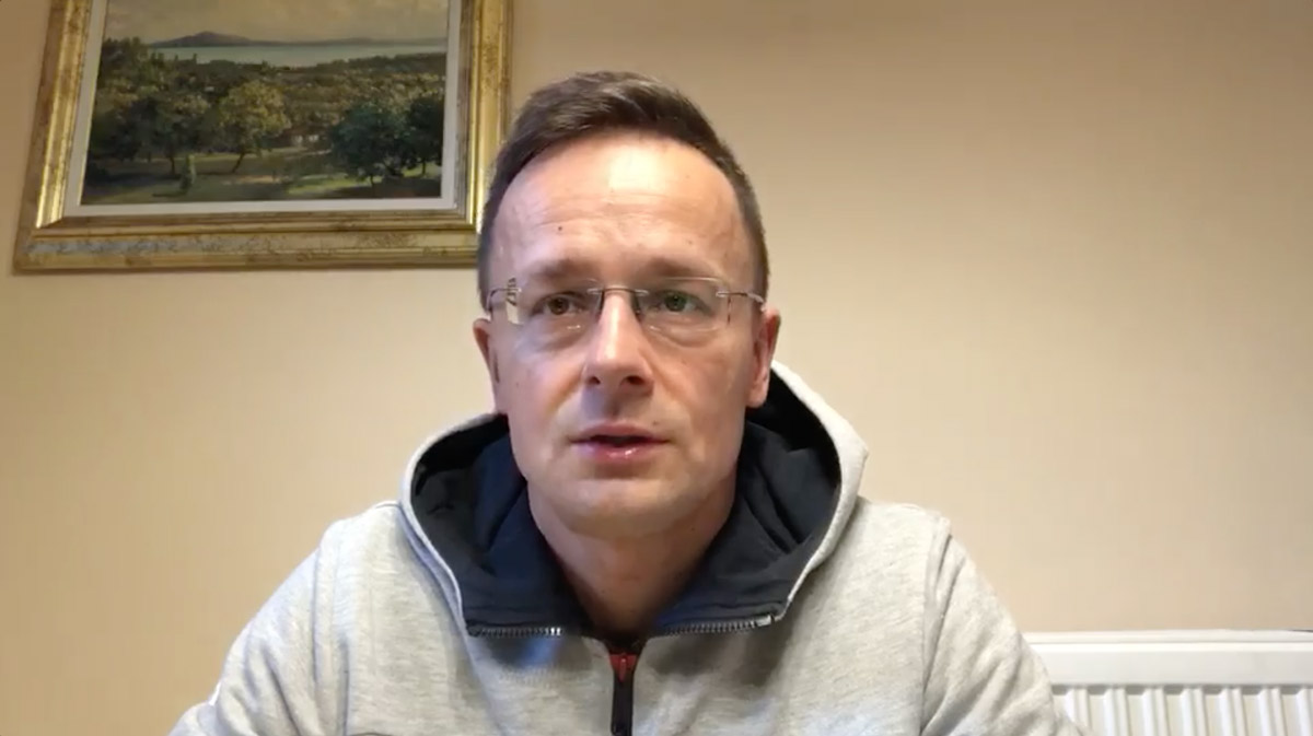 Másfél héten belül érkezik az orosz oltóanyagminta