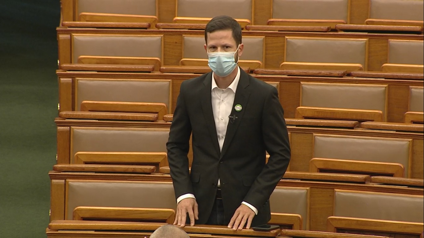 Tordai: ahogy az amerikai elnök meg fog bukni, úgy fognak önök is megbukni