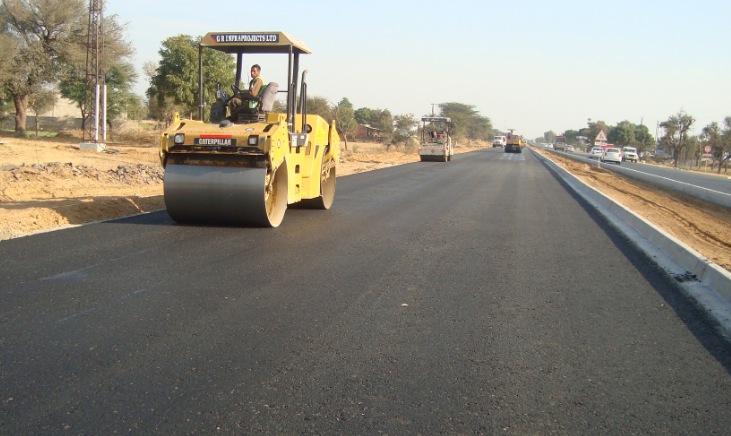 Aszfaltburkolatot kap több kilométernyi út Nyíregyházán