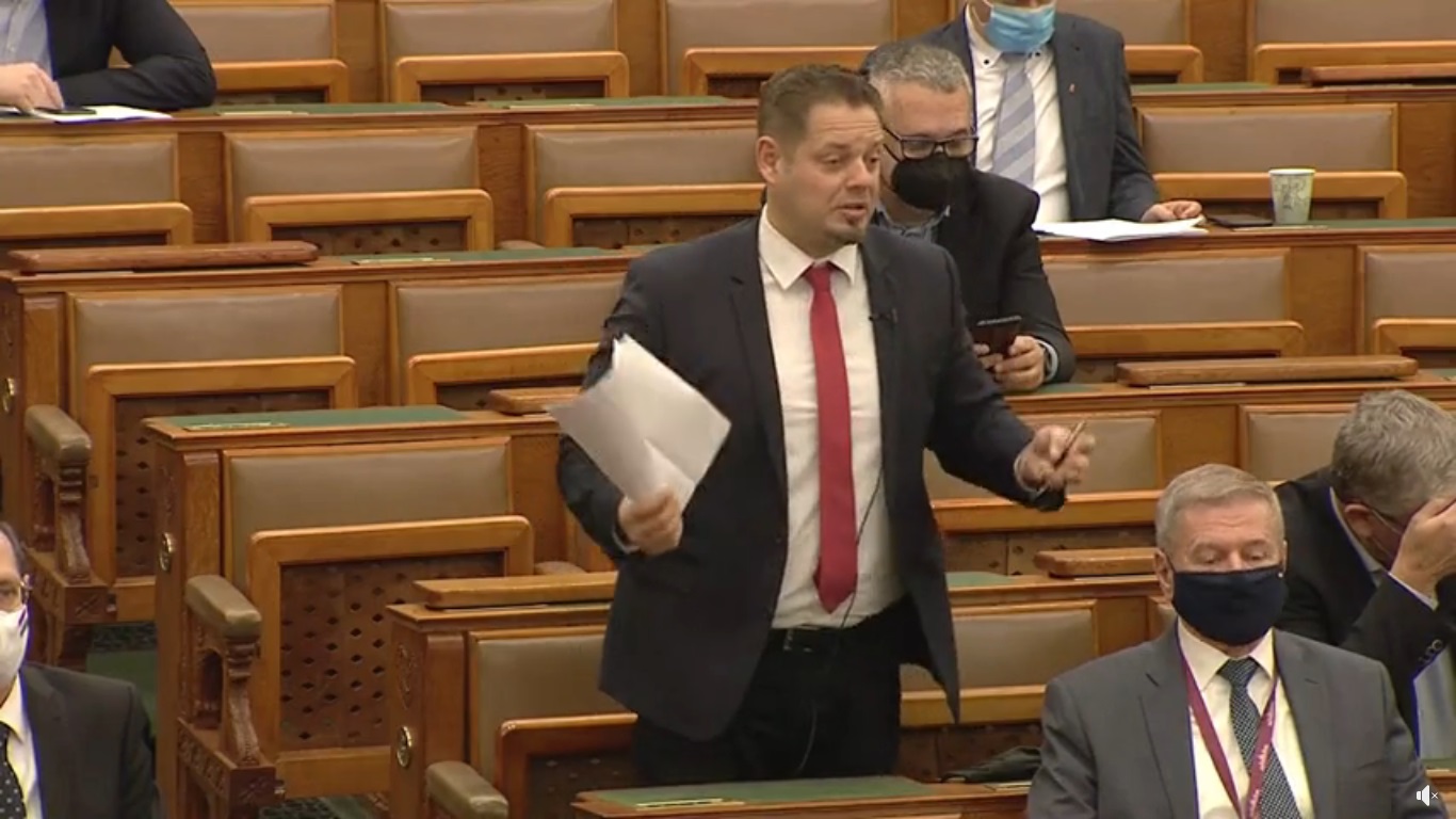 Keresztes László Lóránt: sokkal egyszerűbb Soros Györgynek üzenni