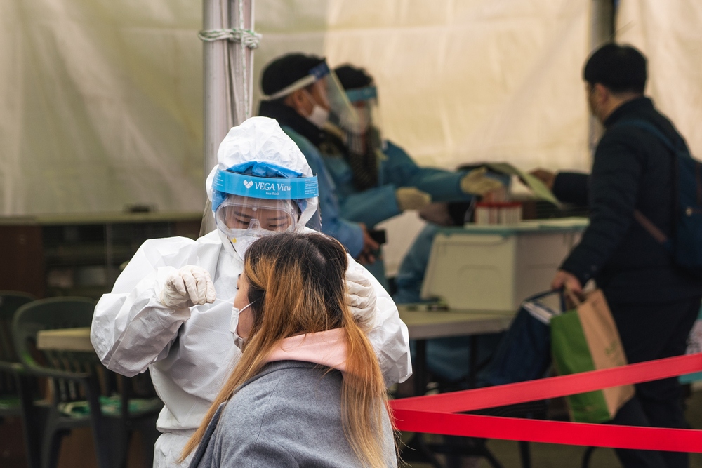 Naponta több mint százezer új fertőzöttet regisztrálnak Koreában