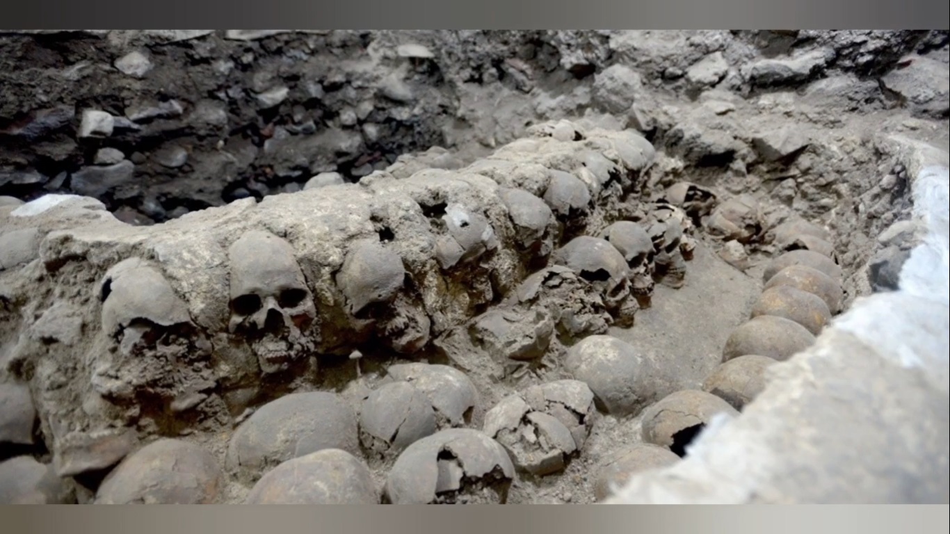 Az emberi koponyákból emelt torony újabb részét tárták fel Mexikóvárosban