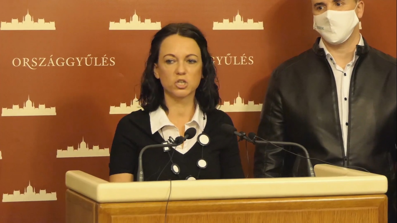 Deák Dániel rövid bejegyzésben cáfolta Szabó Tímea hazugságait