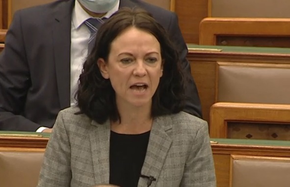 Szabó Tímea: Orbán járványkezelése megbukott