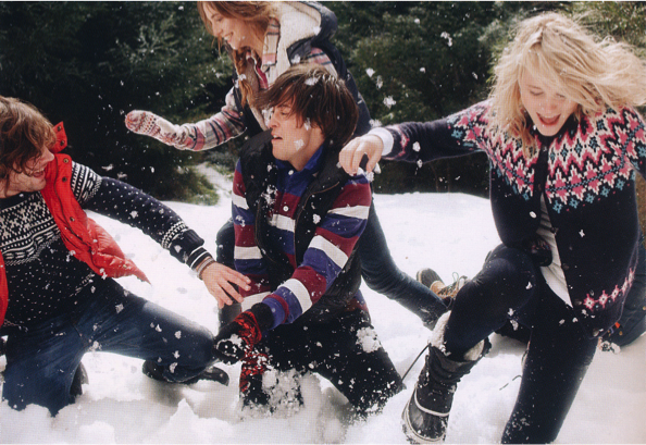 Tömeges hócsata miatt kapott nagy összegű pénzbüntetést két férfi Angliában