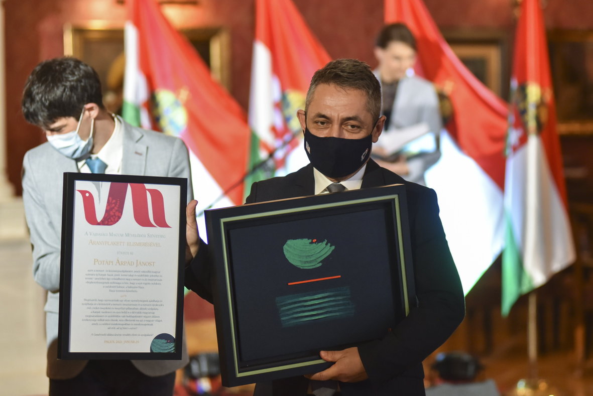 Díjakat adott át a Vajdasági Magyar Művelődési Szövetség