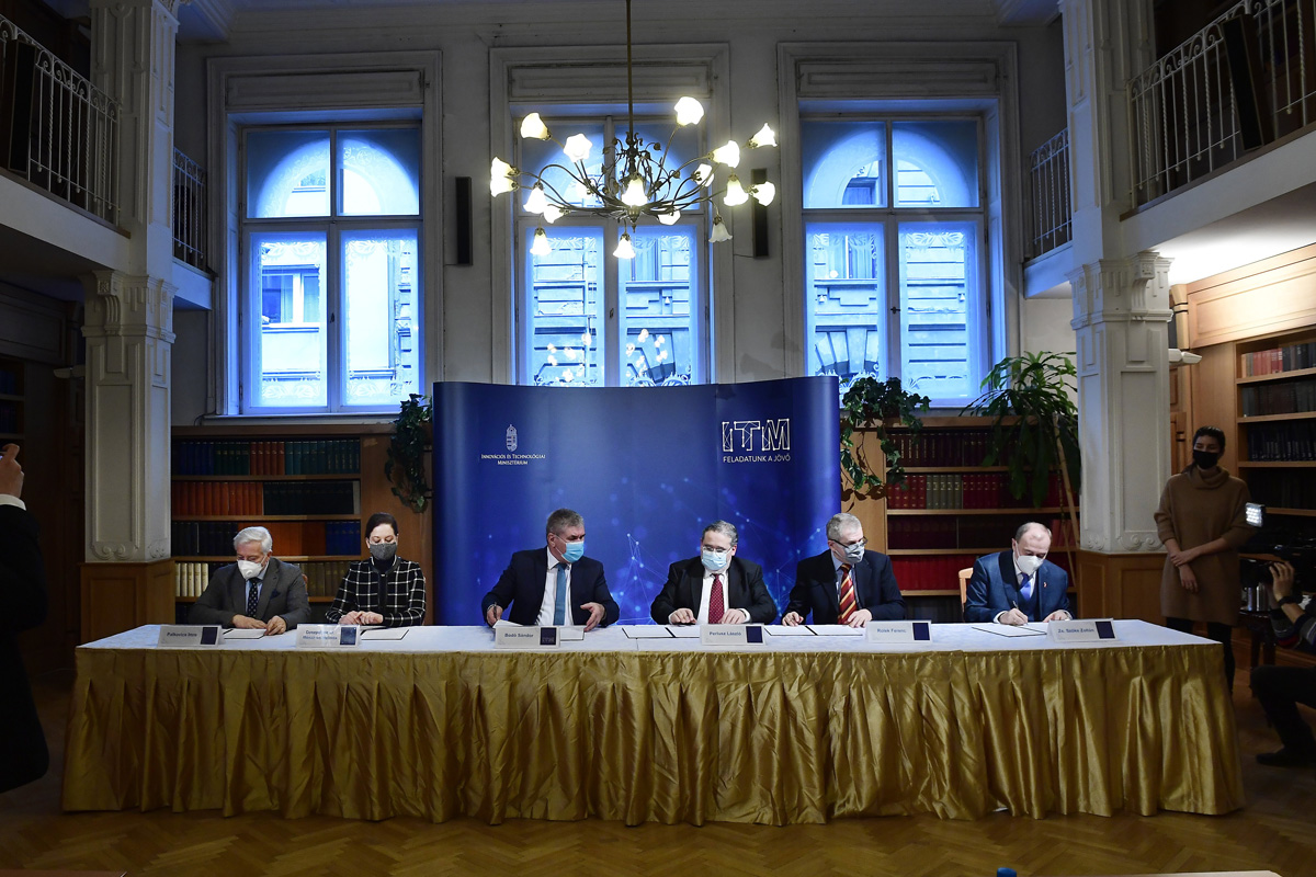 Februártól nő a minimálbér és a garantált bérminimum