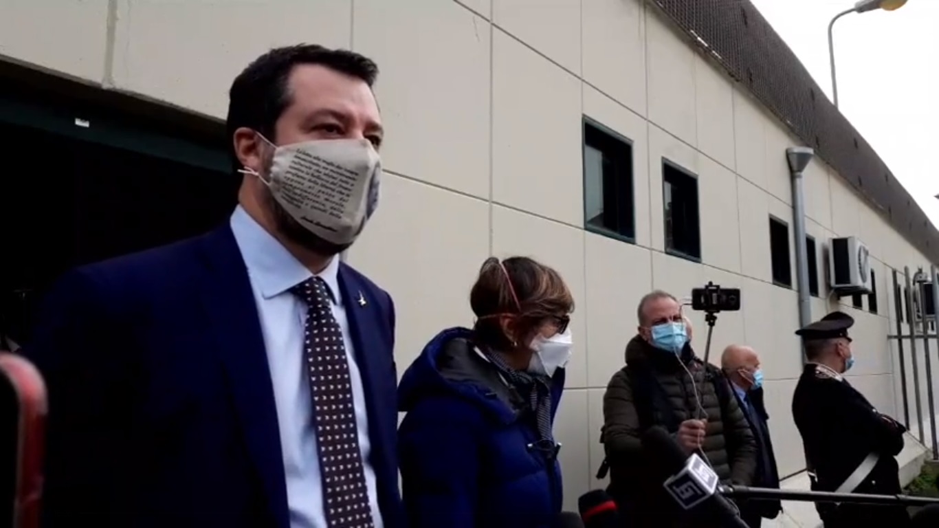 Salvini: azt állítják bíróság elé, aki megvédte Európa és országa határait