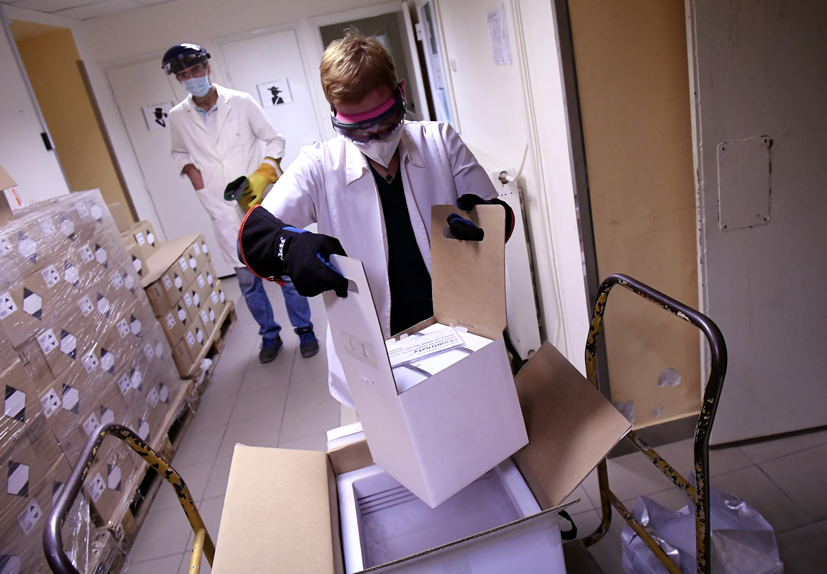 Újabb vakcinaszállítmány érkezett Magyarországra