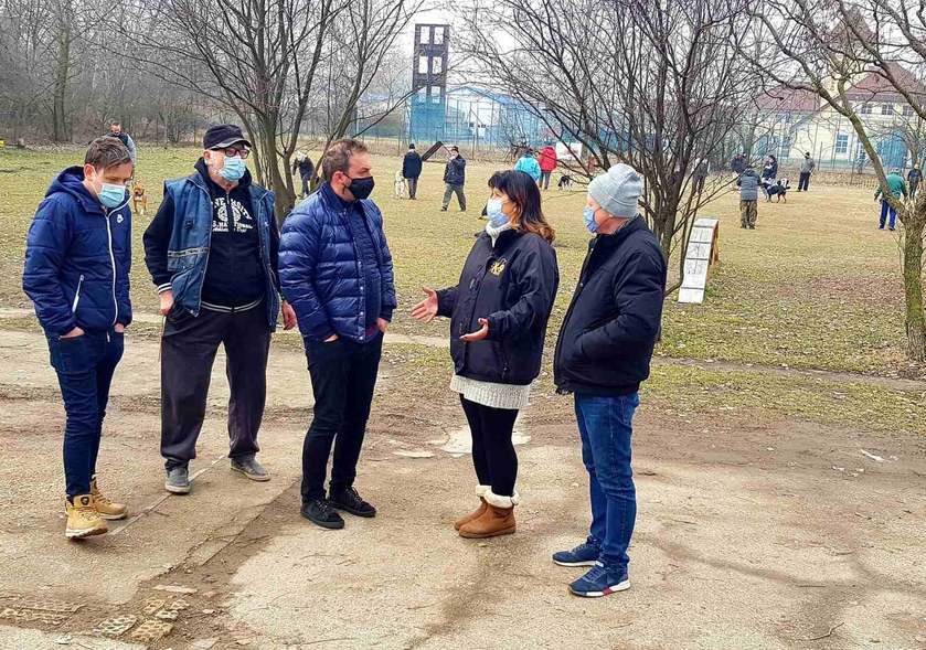 Egy kutyaiskola miatt van újra viszály az ellenzéki összefogásban