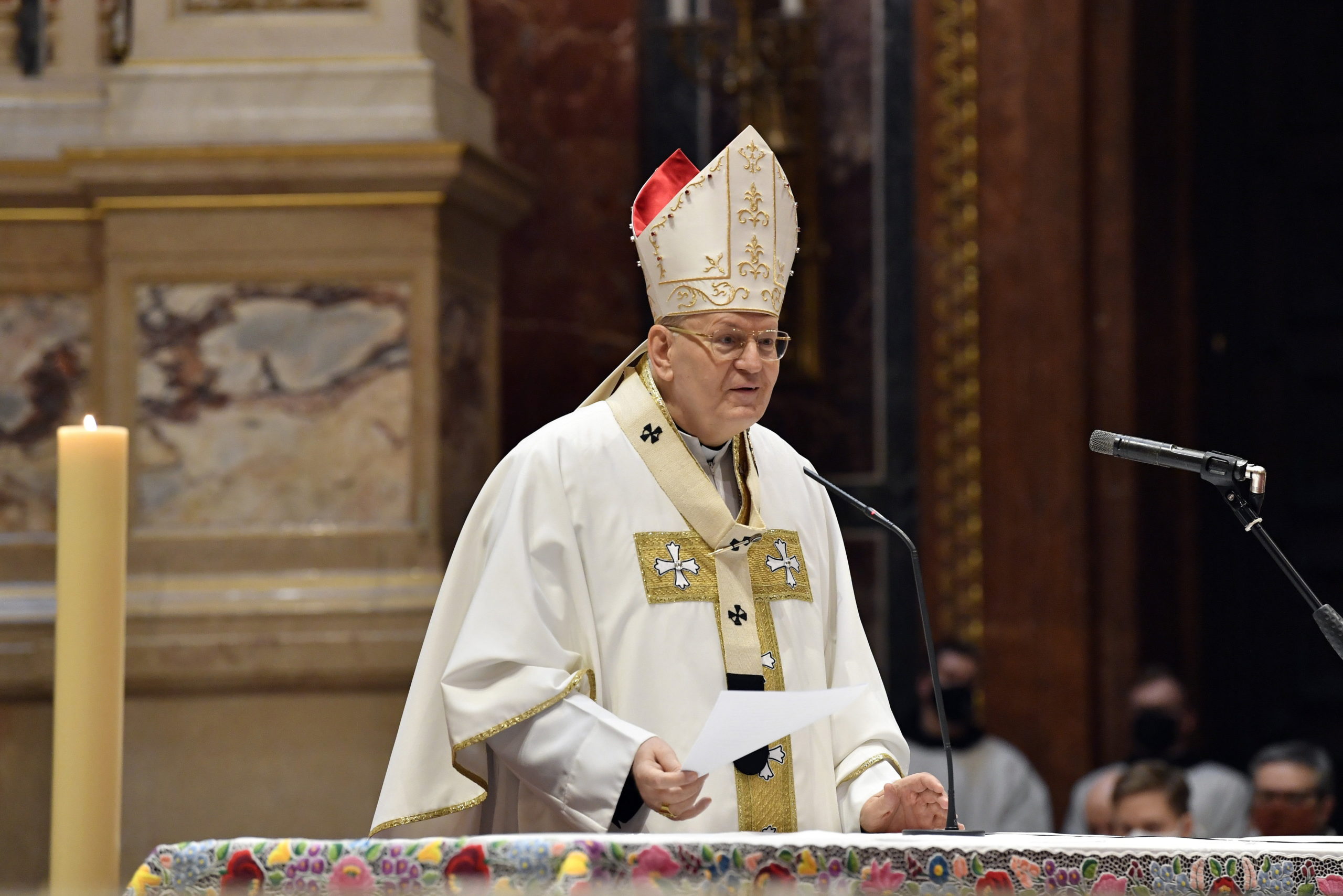 Erdő Péter: szünetel a Szent István-bazilikában az istentiszteleti élet