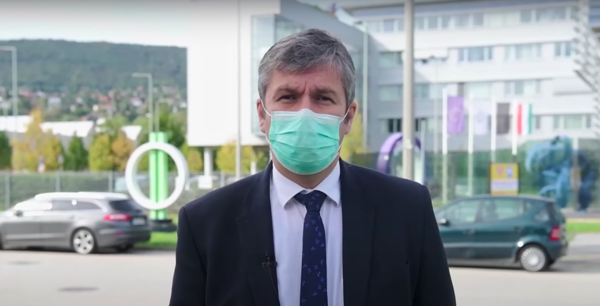 Hadházy Ákos, az oltásszakértő