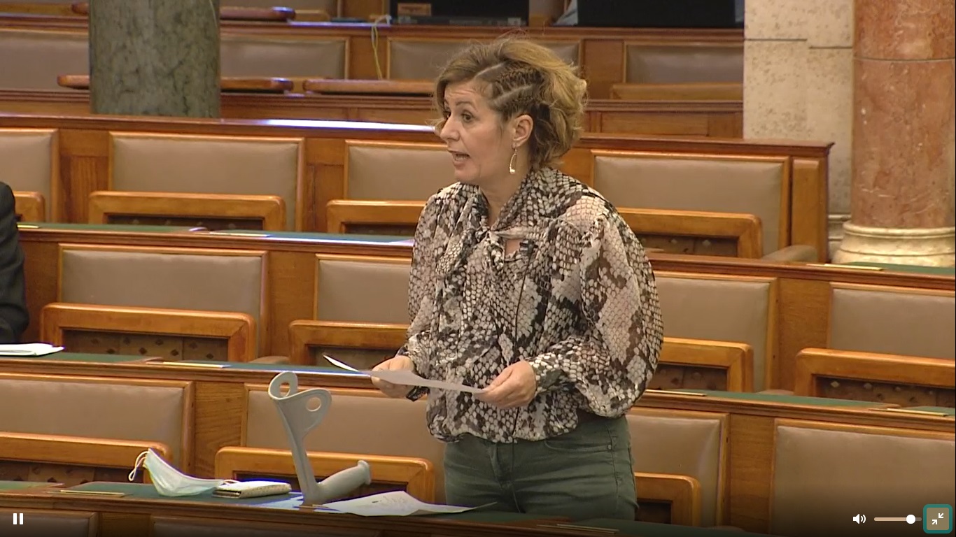 Fidesz: amikor a baloldal hatalmon volt, leépítette az állami egészségügyet